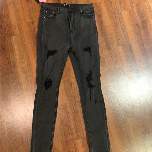 Prettylittlething black distressed skinny jeans - Picture 1 of 3